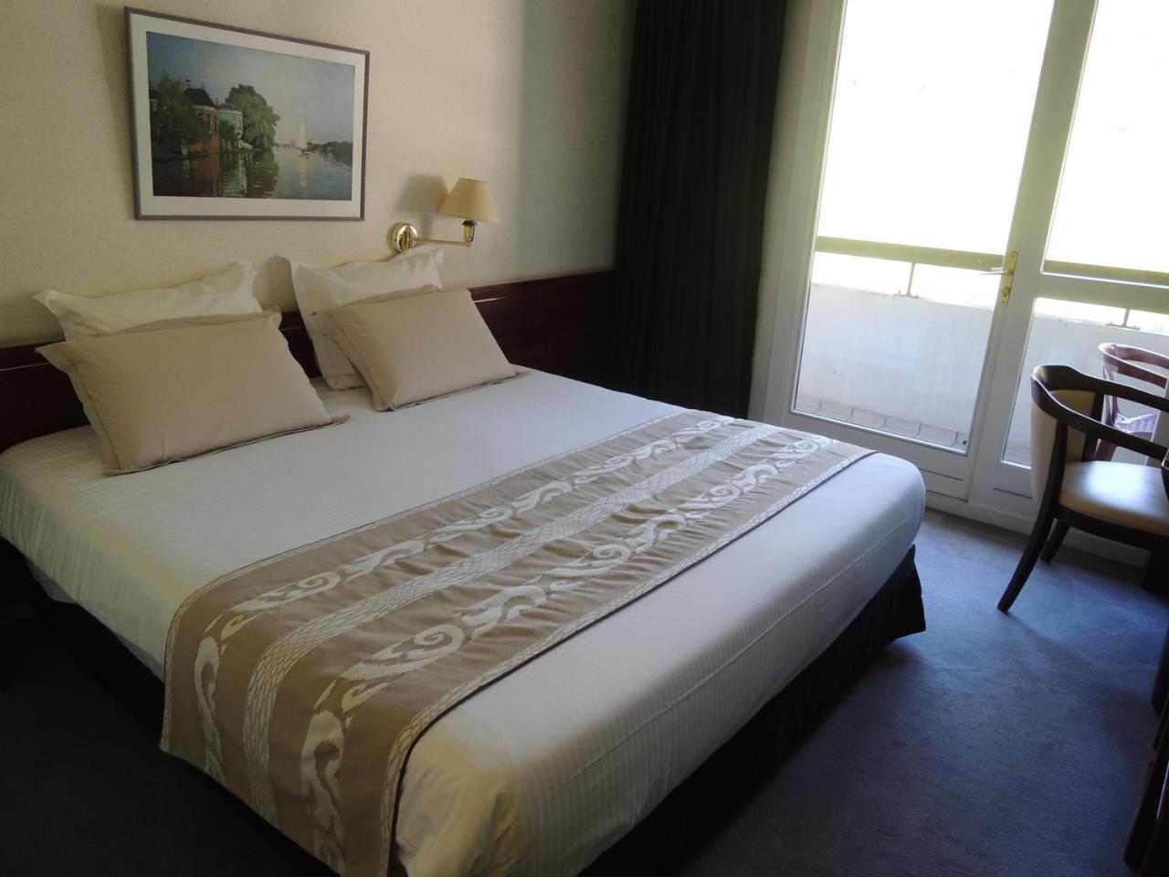 Hotel 4C Cluses Ngoại thất bức ảnh